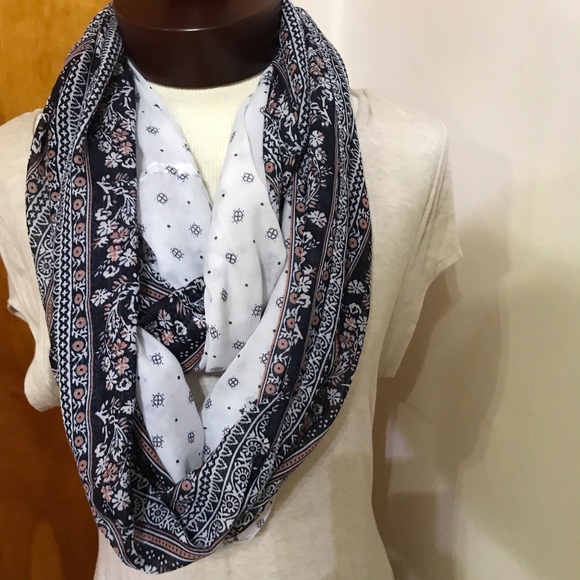 Maurices infinity scarf - Picture 2 of 8